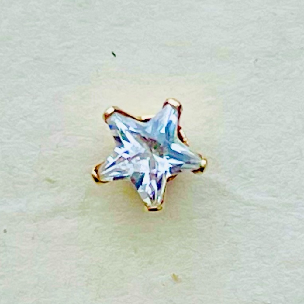 14K Yellow Gold Star Shaped CZ Single Stud Earring
